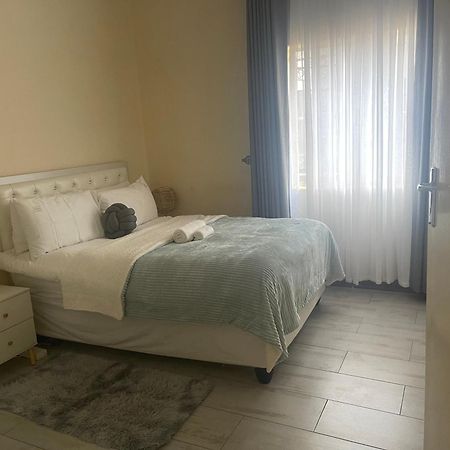@Jackie'S Avondale 2 Bed Flat At Harrow Court Apartment Harare Exterior photo