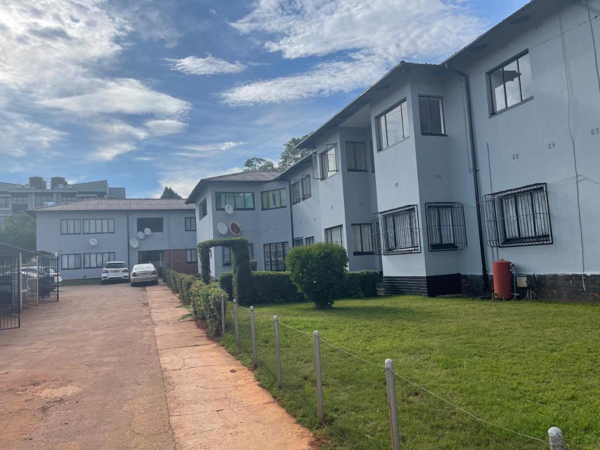 @Jackie'S Avondale 2 Bed Flat At Harrow Court Apartment Harare Exterior photo
